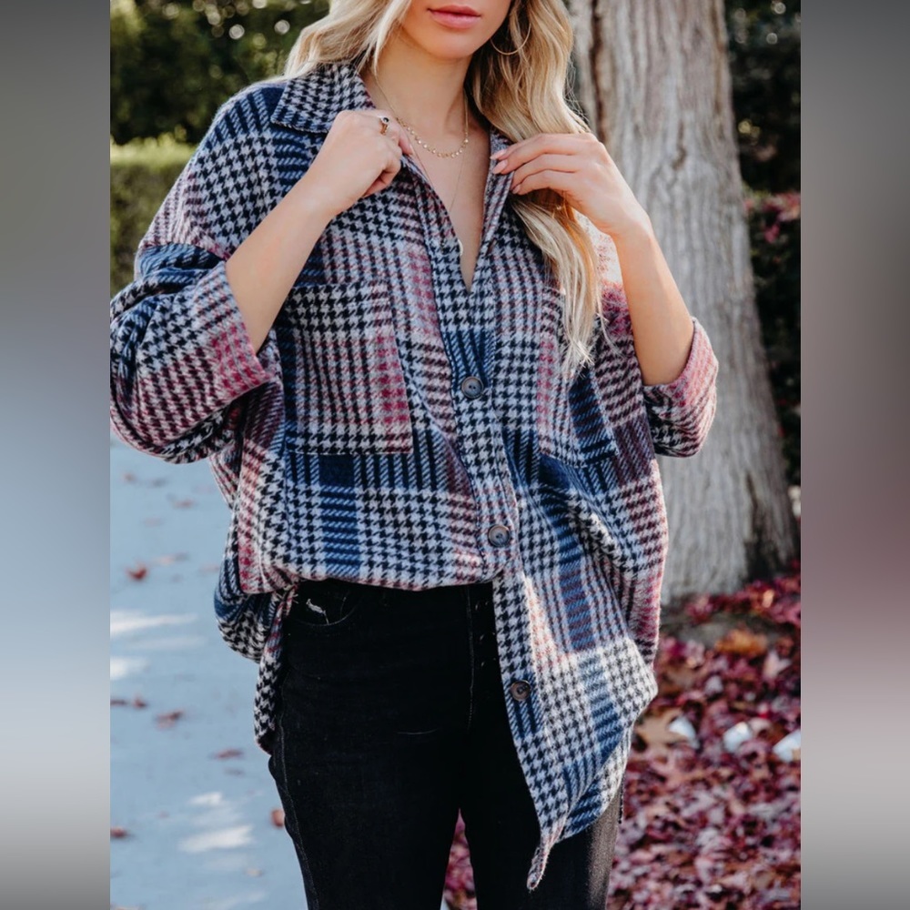 Vici Pima Relaxed Houndstooth Button Down Shirt